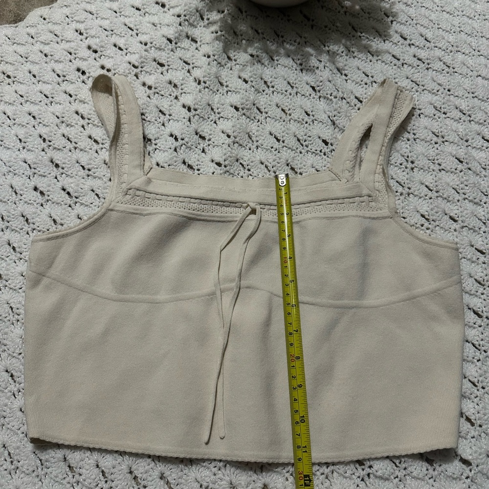 LA Heart Cream Cropped Top - Picture 6 of 7
